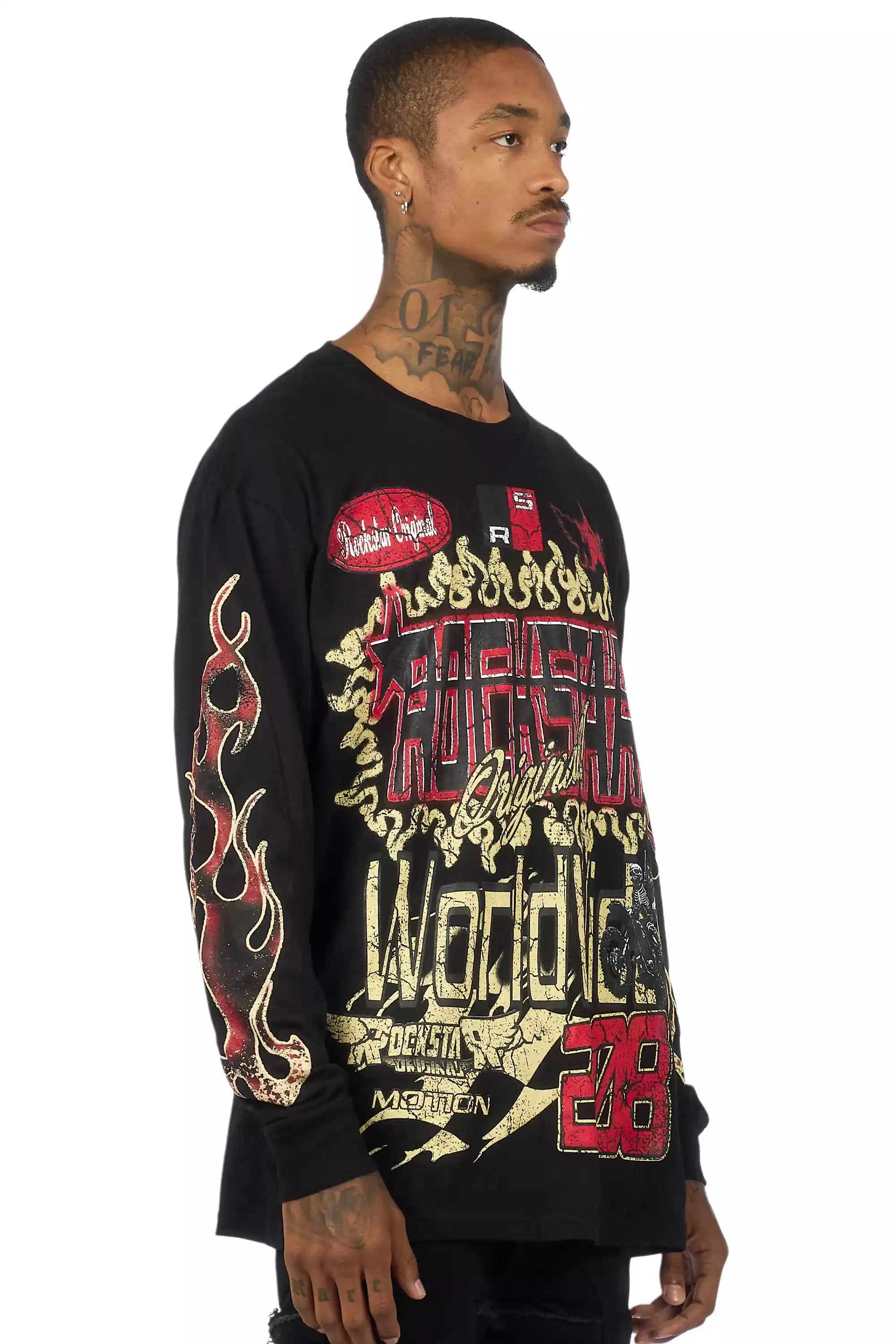 11375-deangelo-black-red-long-sleeve-graphic-t-shirt-3.webp Deangelo Black/Red Long Sleeve Graphic T-Shirt