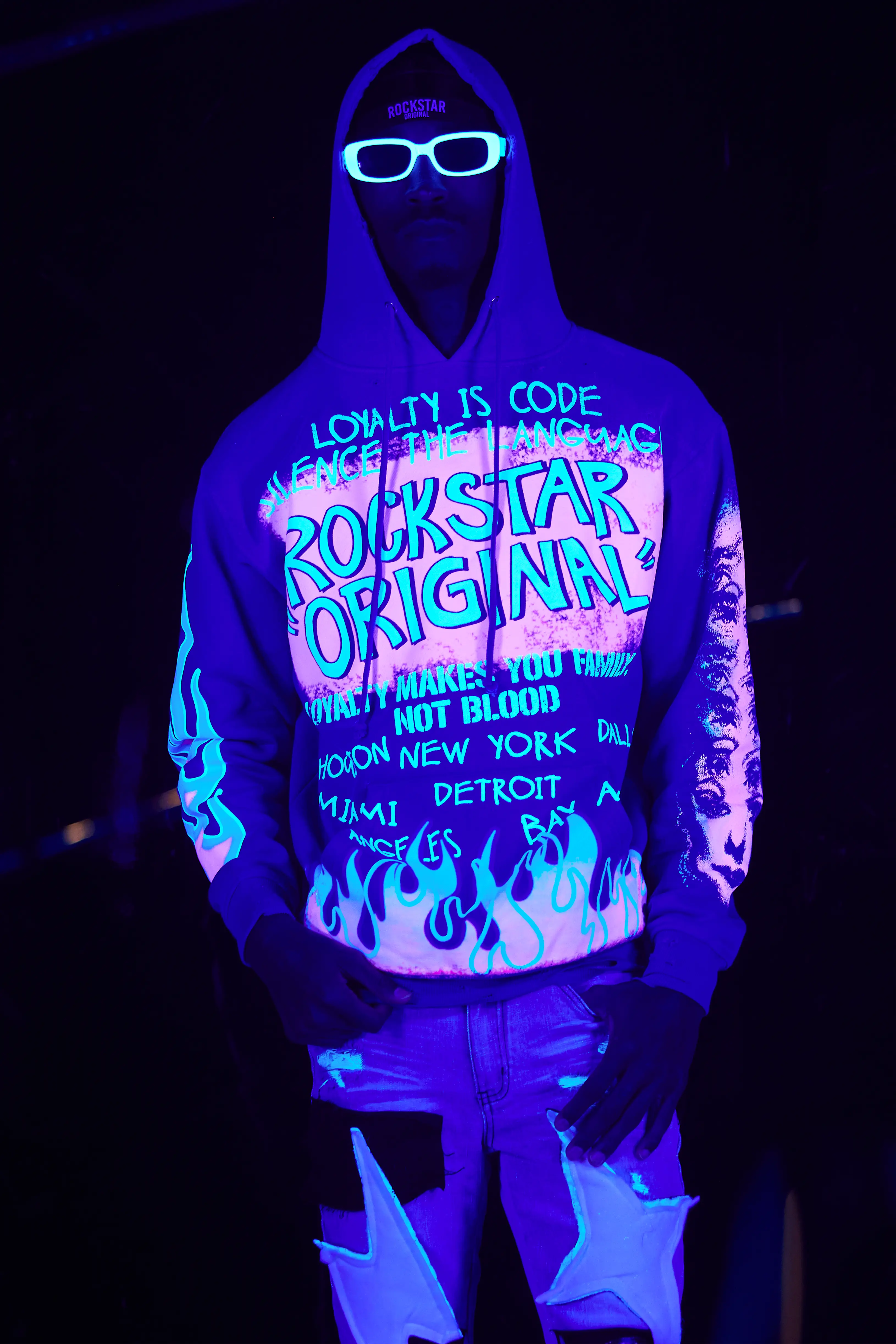 13484-beno-royal-blue-distressed-graphic-hoodie-3.webp Beno Royal Blue Distressed Graphic Hoodie