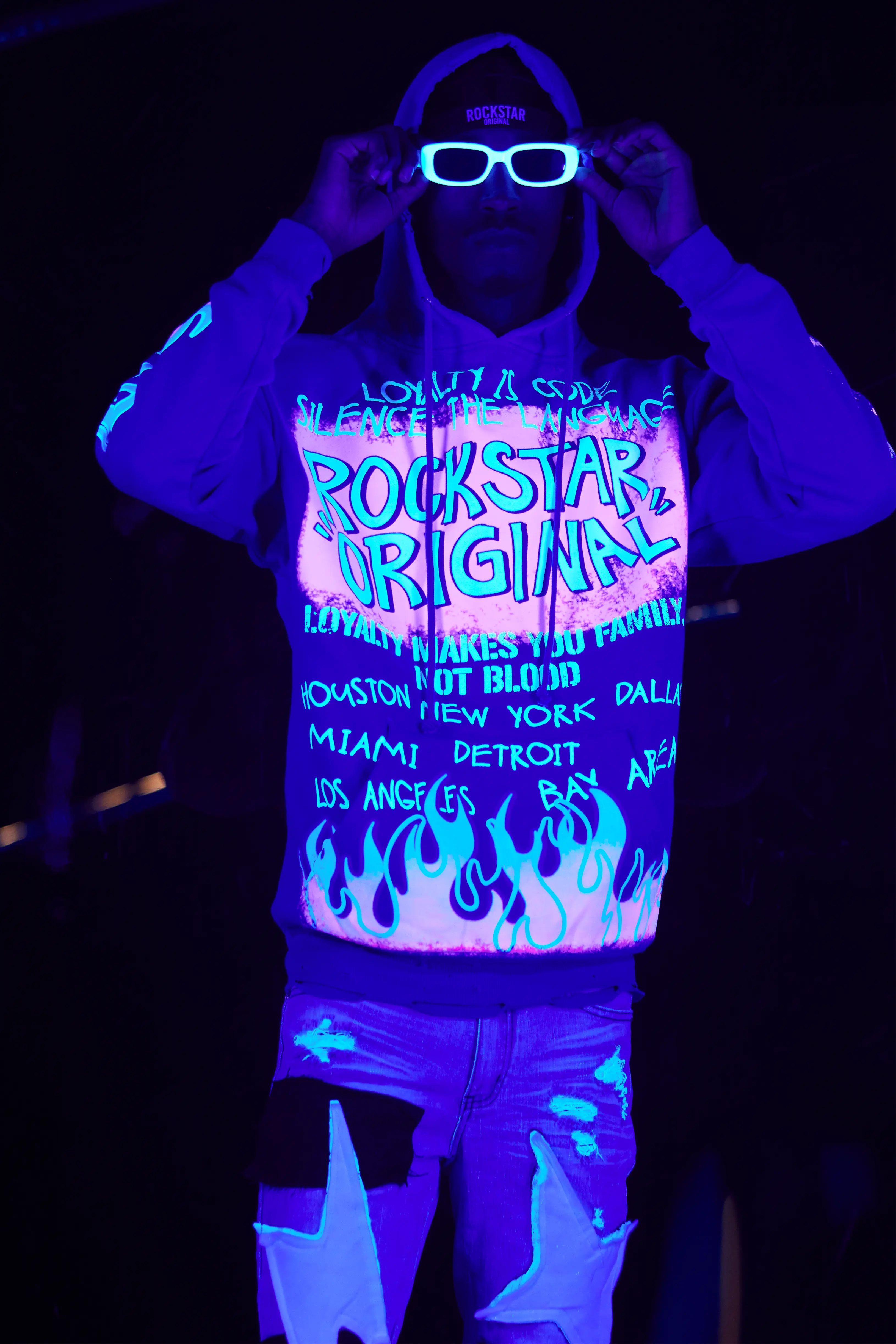 13484-beno-royal-blue-distressed-graphic-hoodie-4.webp Beno Royal Blue Distressed Graphic Hoodie