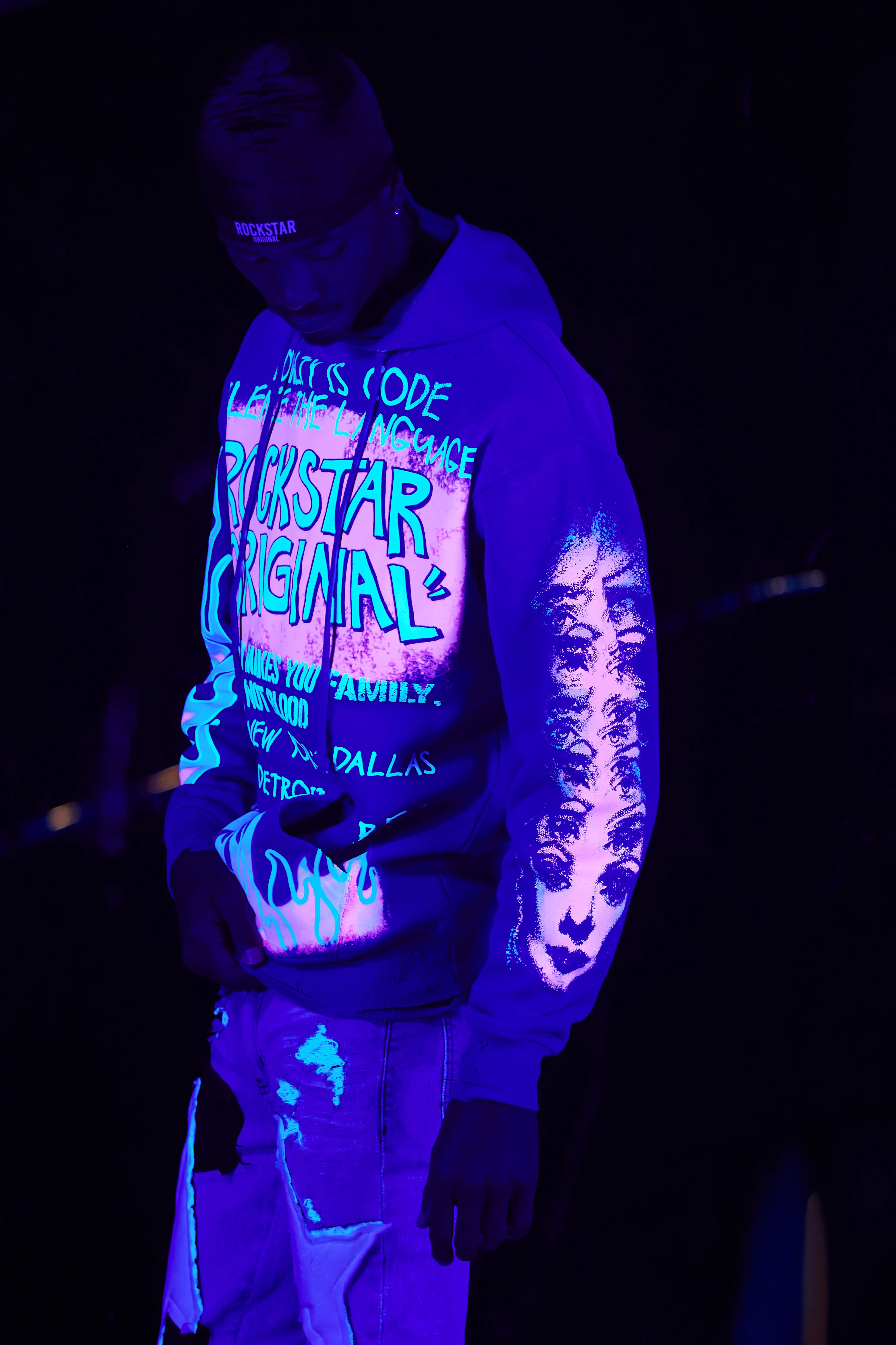 13484-beno-royal-blue-distressed-graphic-hoodie-6.webp Beno Royal Blue Distressed Graphic Hoodie