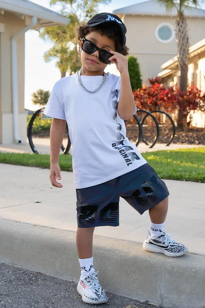 21050-boys-xadrian-white-t-shirt-short-set-6.webp Boys Xadrian White T Shirt Short Set