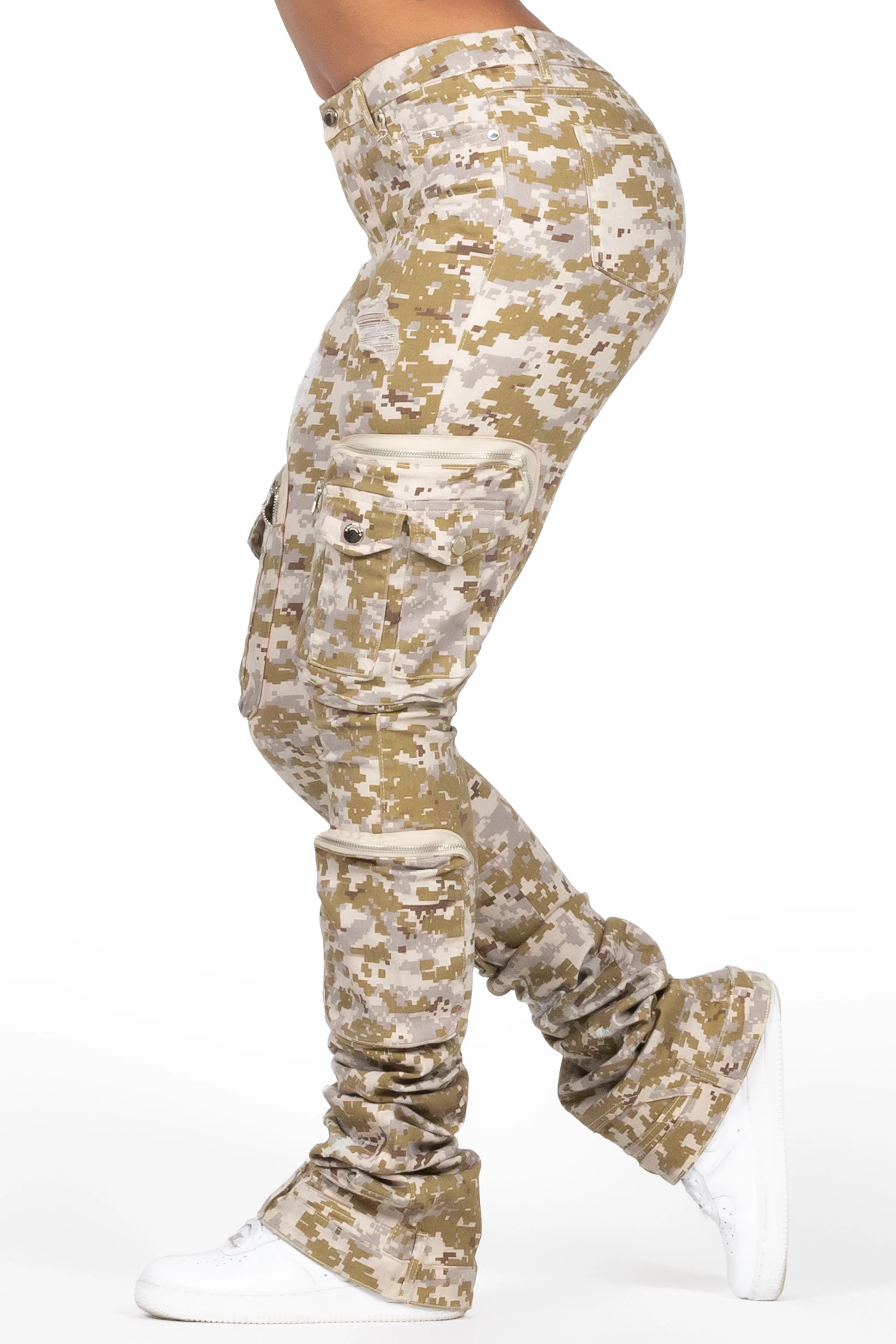 23281-alisson-digital-camo-cargo-super-stacked-jean-3.webp Alisson Digital Camo Cargo Super Stacked Jean