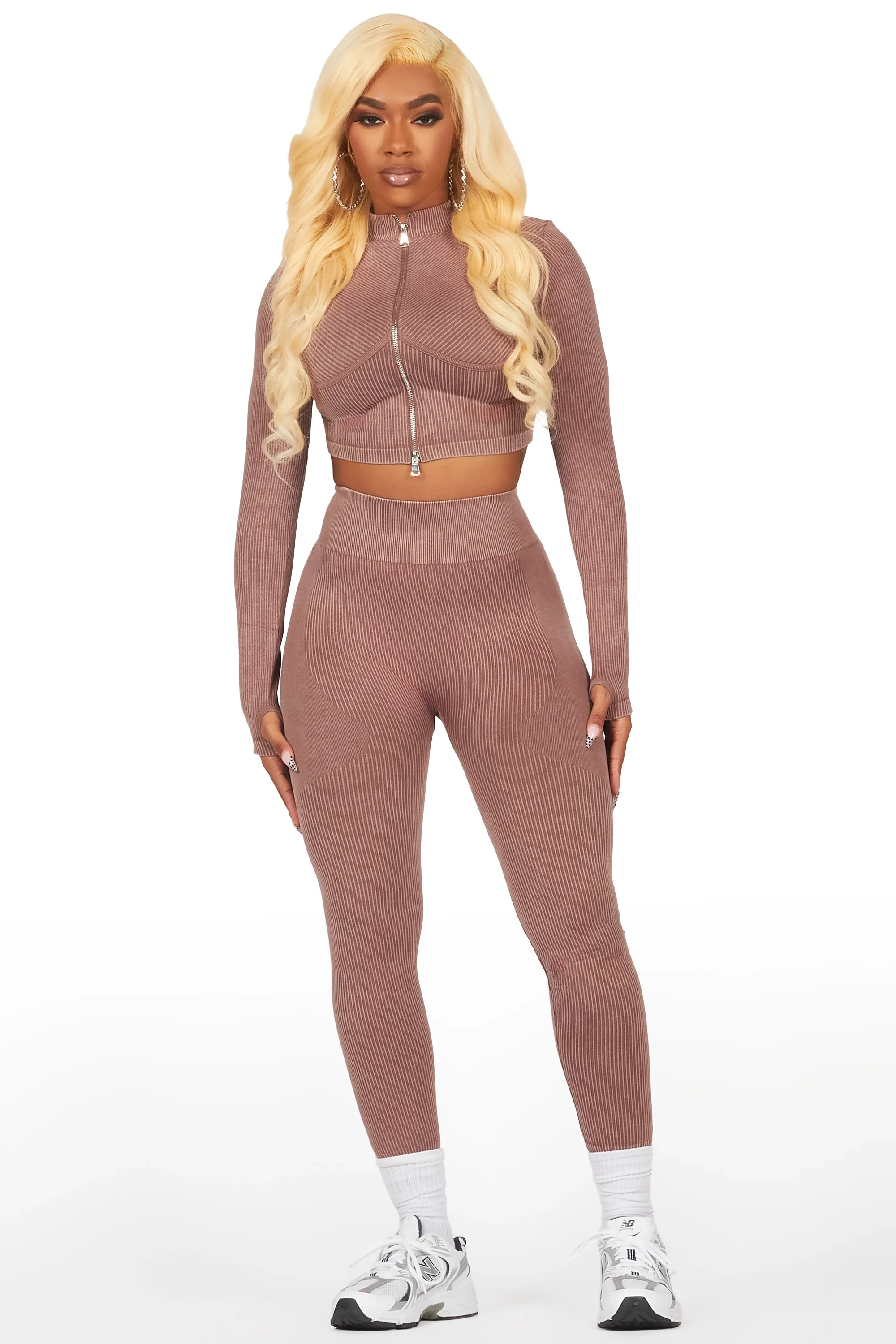 24003-chrystal-brown-active-set-2.webp Chrystal Brown Active Set