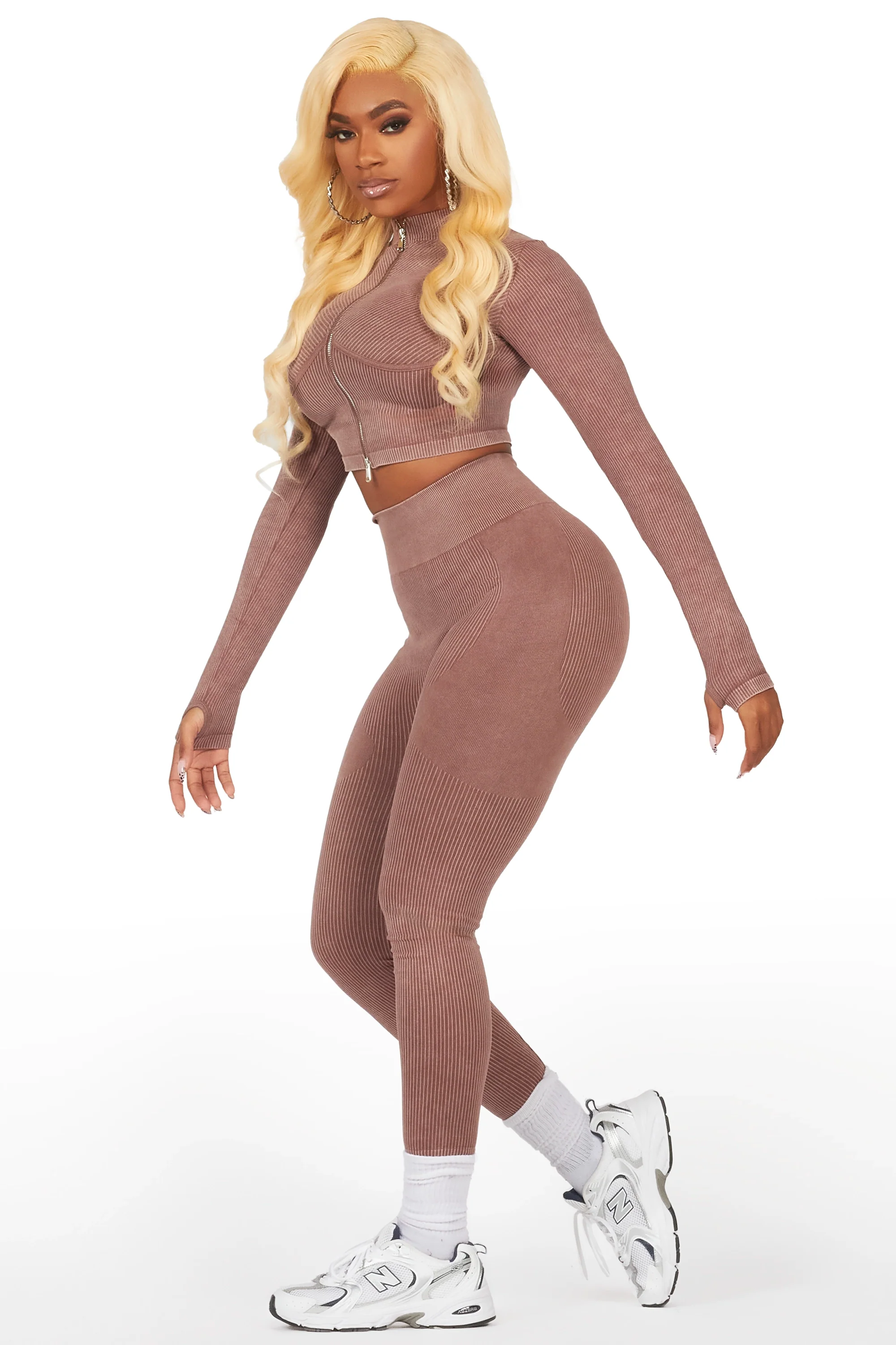 24003-chrystal-brown-active-set-4.webp Chrystal Brown Active Set