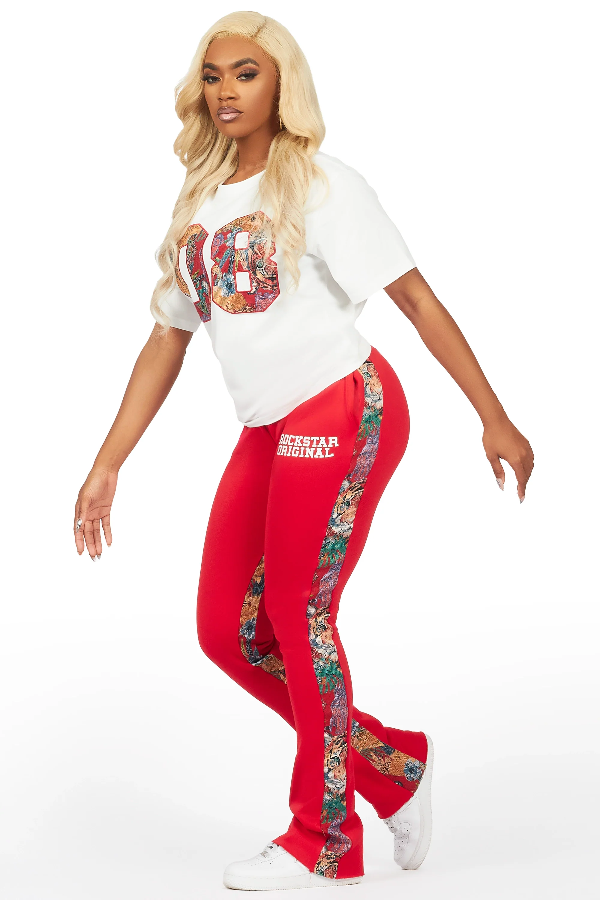 24228-linnea-white-red-t-shirt-tapestry-trackset-4.webp Linnea White/Red T-Shirt Tapestry Trackset