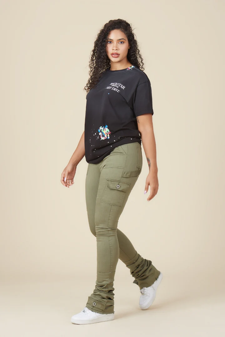 3290-can-t-be-tamed-black-oversized-tee-4.webp Can't Be Tamed Black Oversized Tee