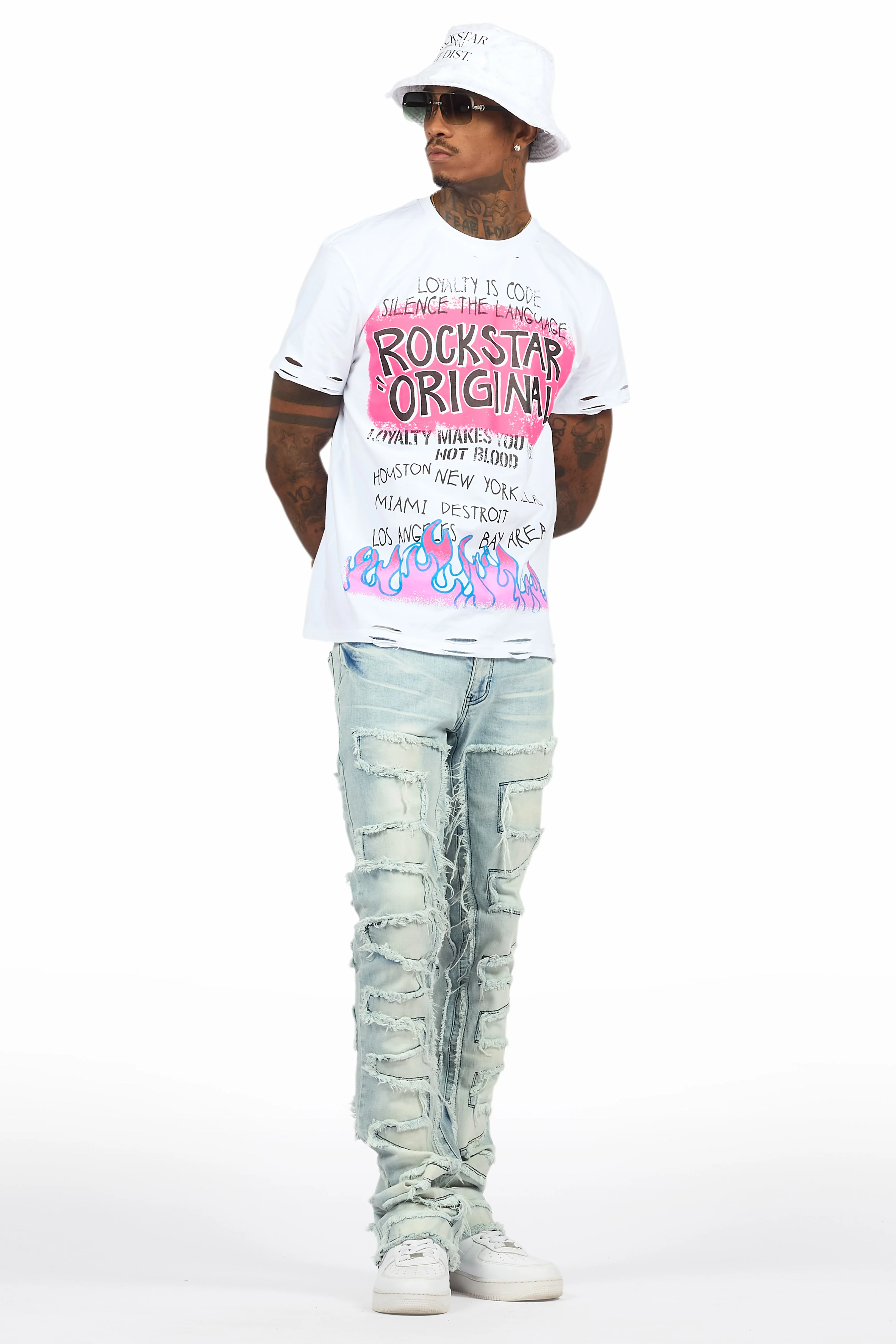 8818-beno-white-t-shirt-shake-blue-stacked-flare-jean-bundle-4.webp Beno White T-Shirt & Shake Blue Stacked Flare Jean Bundle